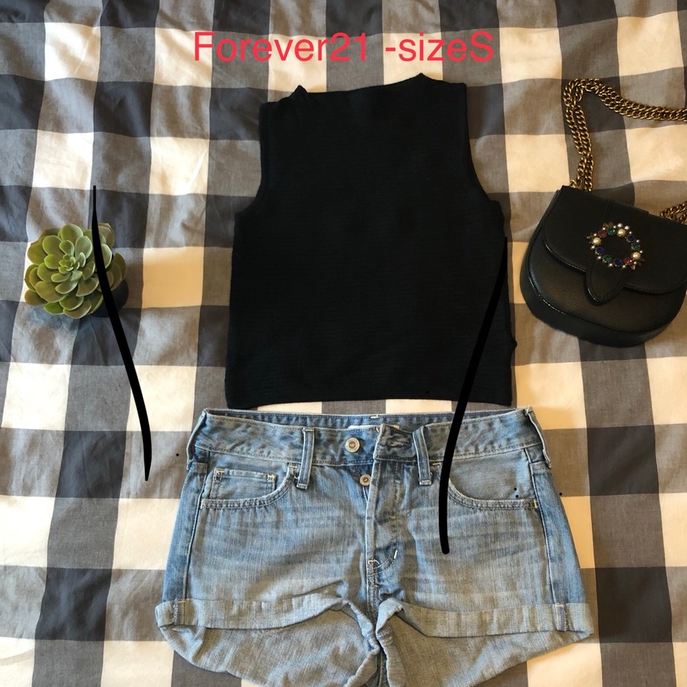 Bundle of tops.. Zara,Abercrombie, H&m, forever 21
